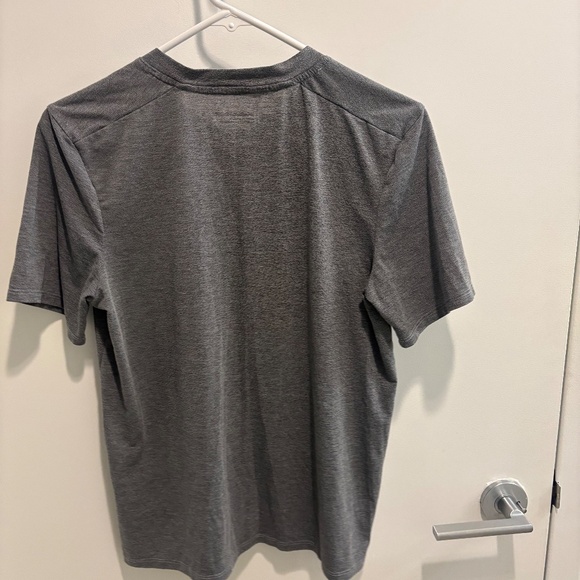 North face Women’s hiking tee - Picture 3 of 6